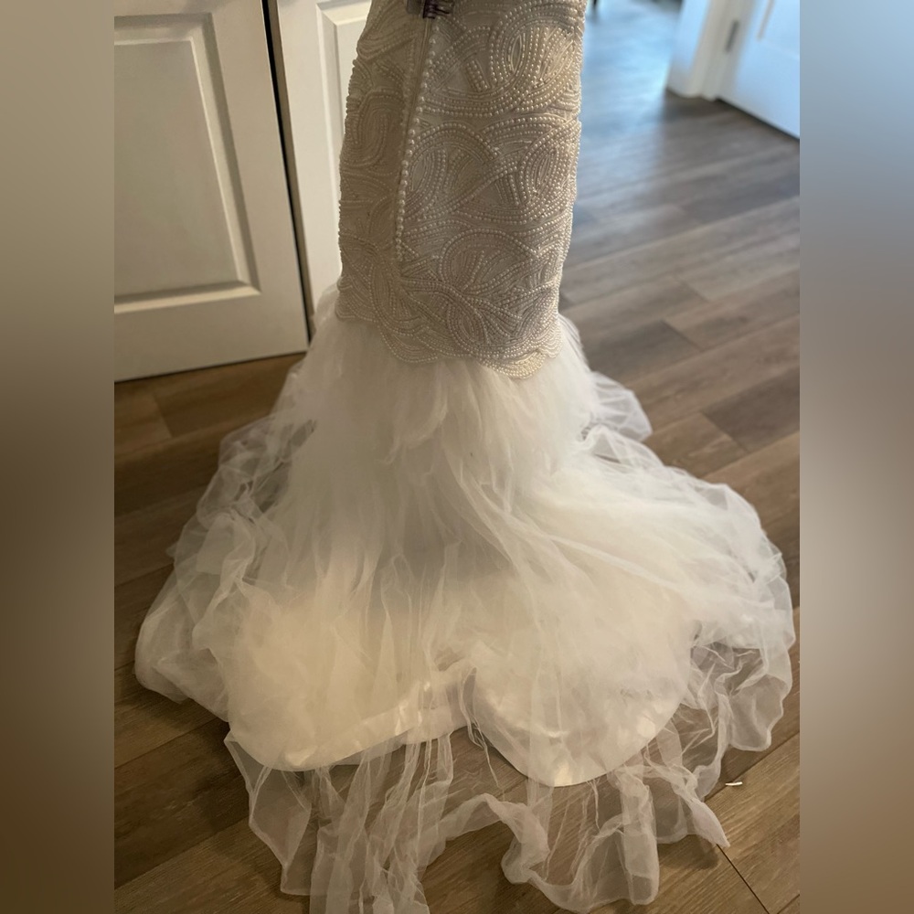 Source Unknown White Strapless Wedding Dress - Picture 12 of 16